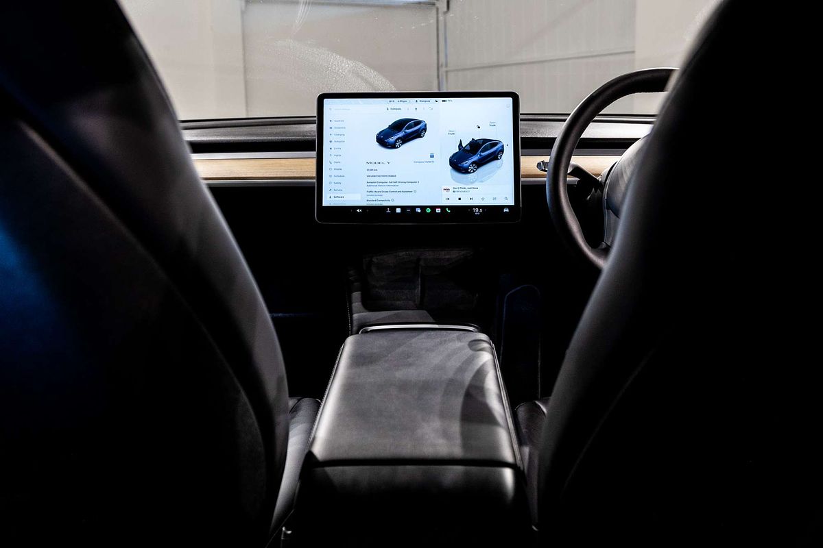 2023 Tesla Model Y Rear-Wheel Drive