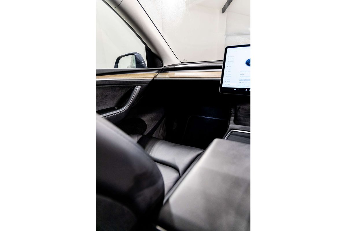 2023 Tesla Model Y Rear-Wheel Drive