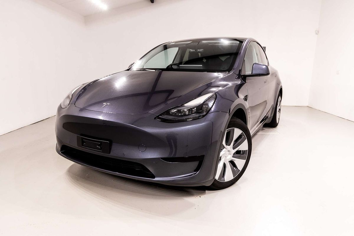 2023 Tesla Model Y Rear-Wheel Drive