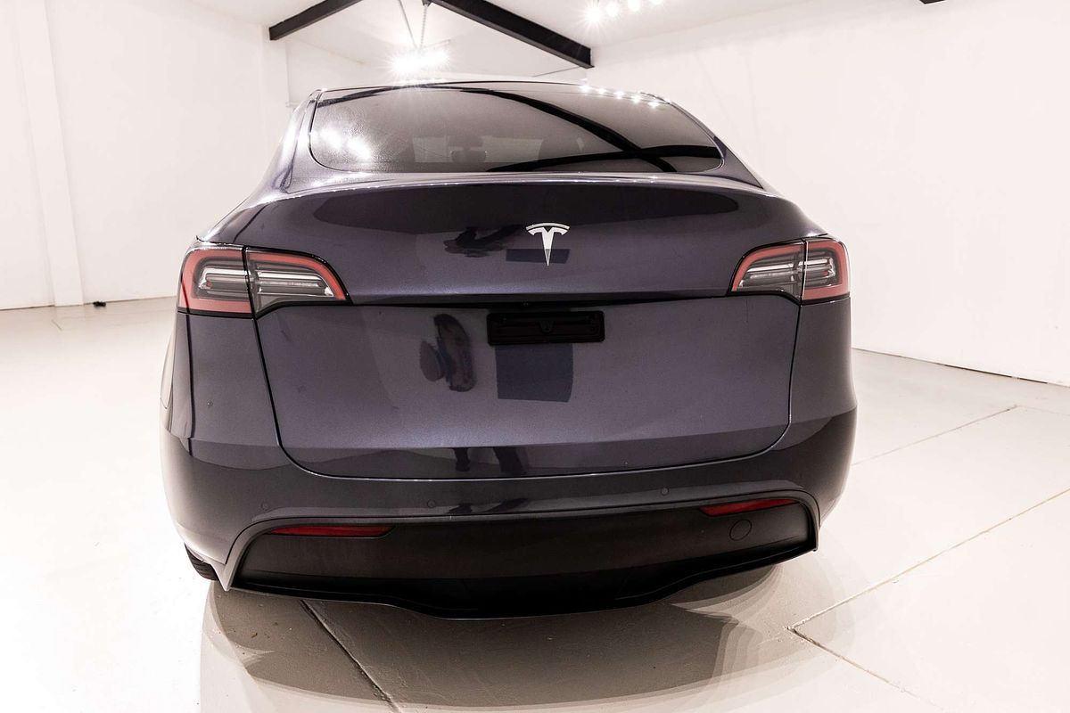 2023 Tesla Model Y Rear-Wheel Drive
