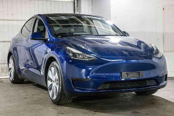2023 Tesla Model Y Rear-Wheel Drive