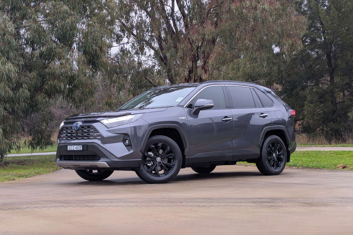 2024 Toyota RAV4 Cruiser AXAH52R