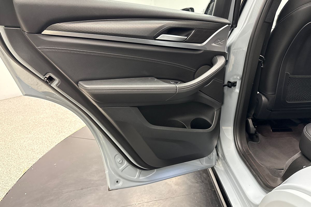2022 BMW Unknown