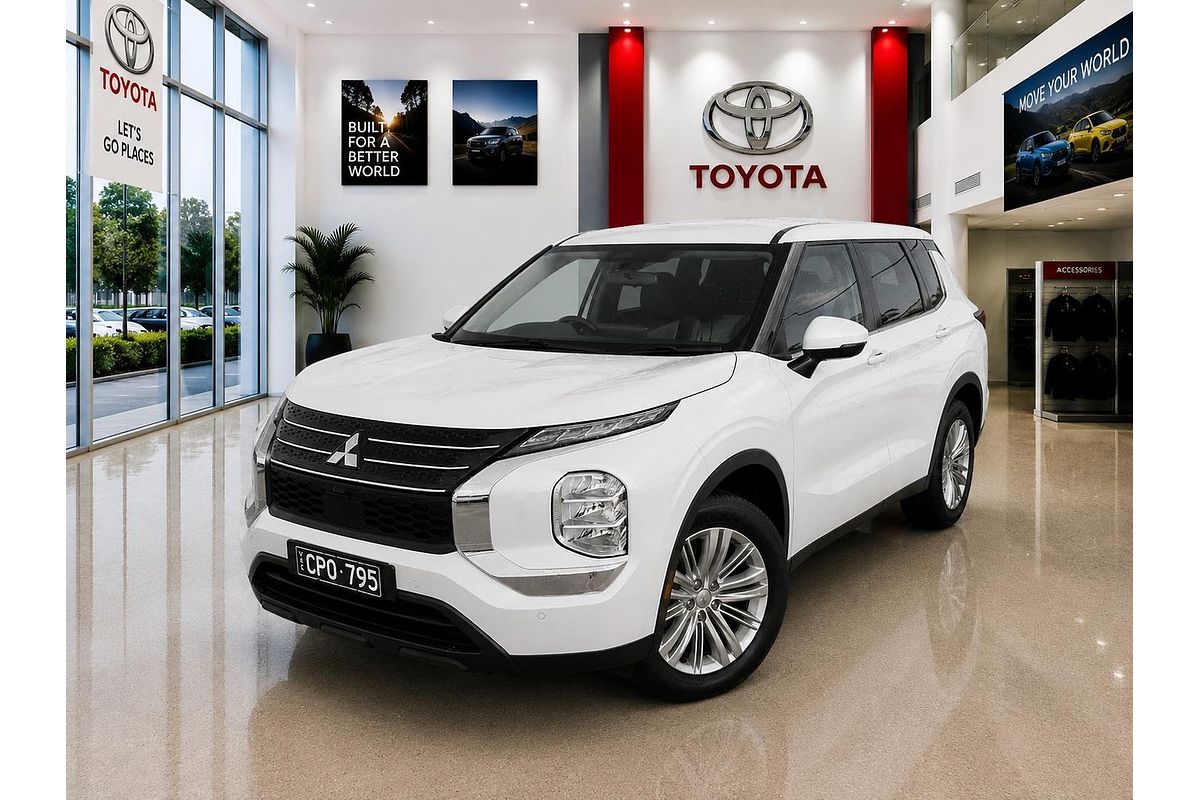 2024 Mitsubishi Outlander ES ZM