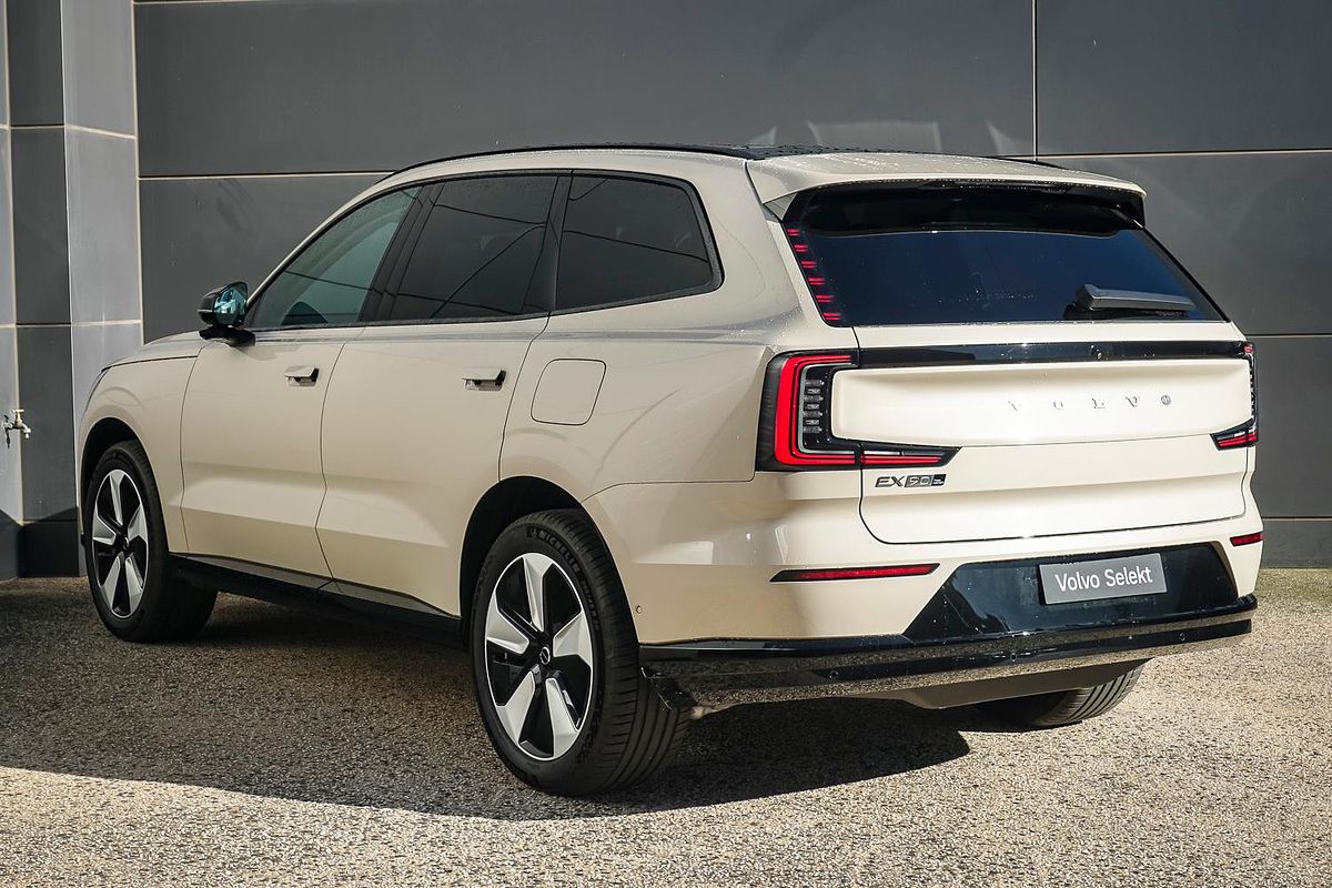 2024 Volvo EX90 Plus Twin Motor