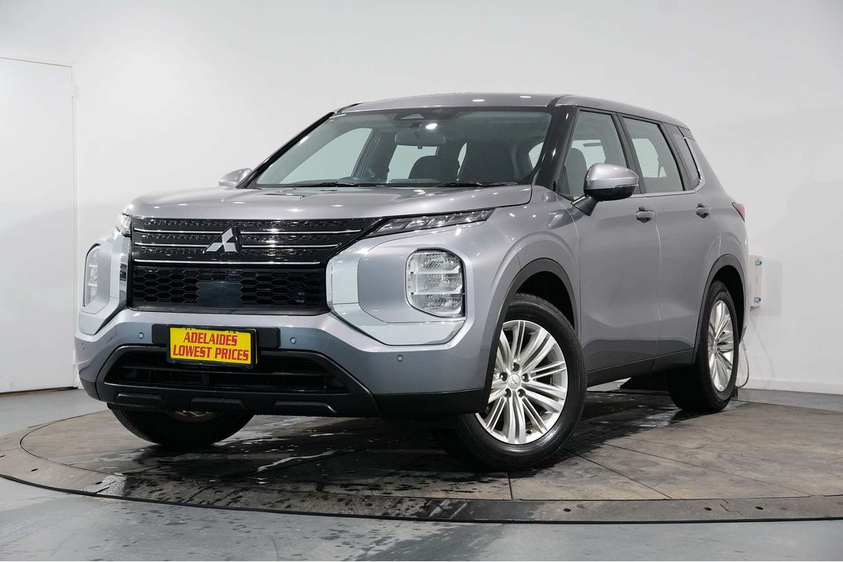 2022 Mitsubishi Outlander ES ZM