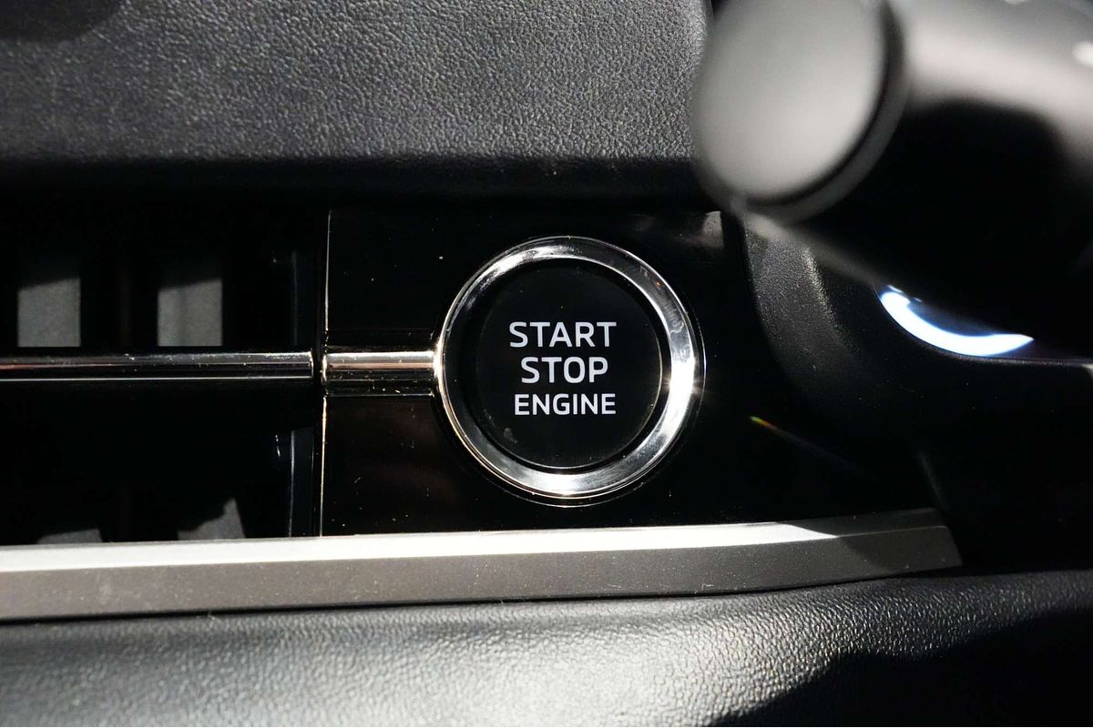 2022 Mitsubishi Outlander ES ZM