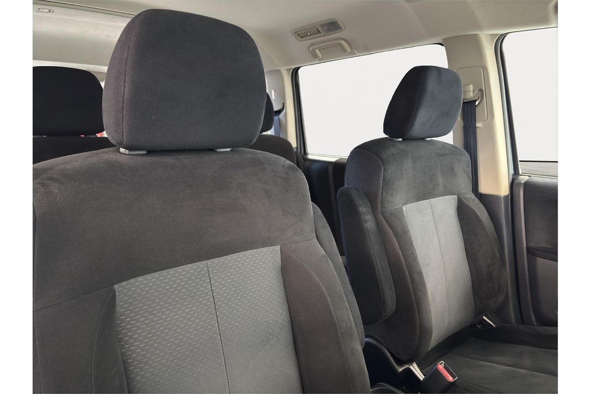 2009 Mitsubishi Delica D5 Chamonix