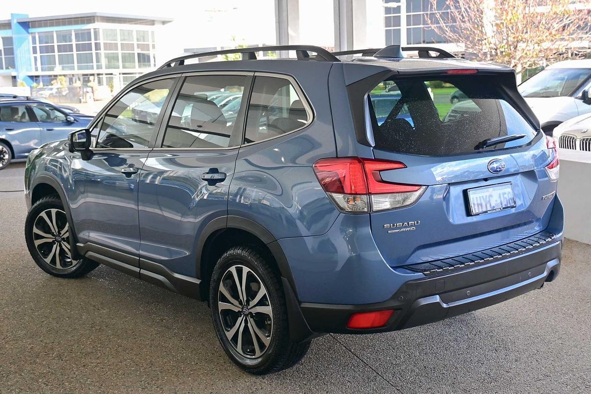 2023 Subaru Forester 2.5i Premium S5