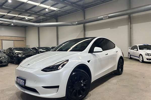 2024 Tesla Model Y Rear-Wheel Drive MY23