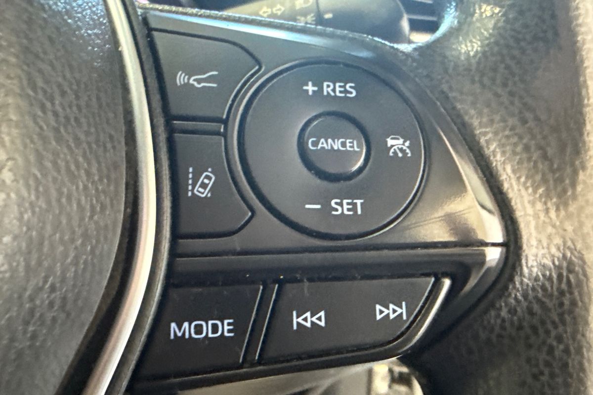 2022 Toyota Camry ASCENT HYBRID AXHV70R