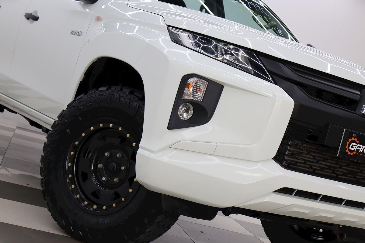 2022 Mitsubishi Triton GLX MR 4X4