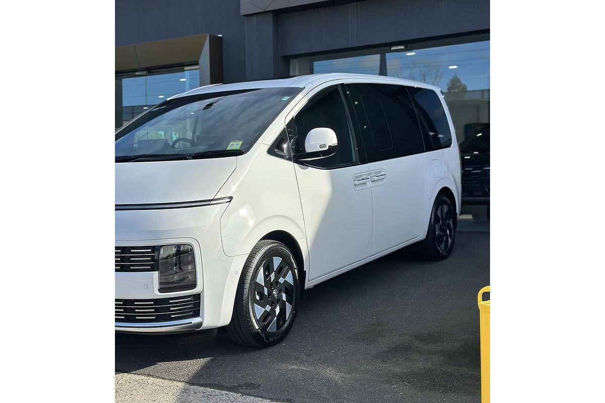 2026 Hyundai STARIA Lounge US4.V4