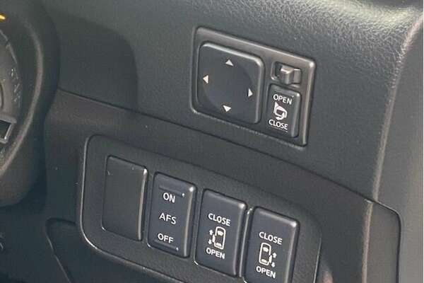 2008 Nissan Elgrand  E51