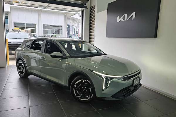 2025 Kia K4 Sport CL4m
