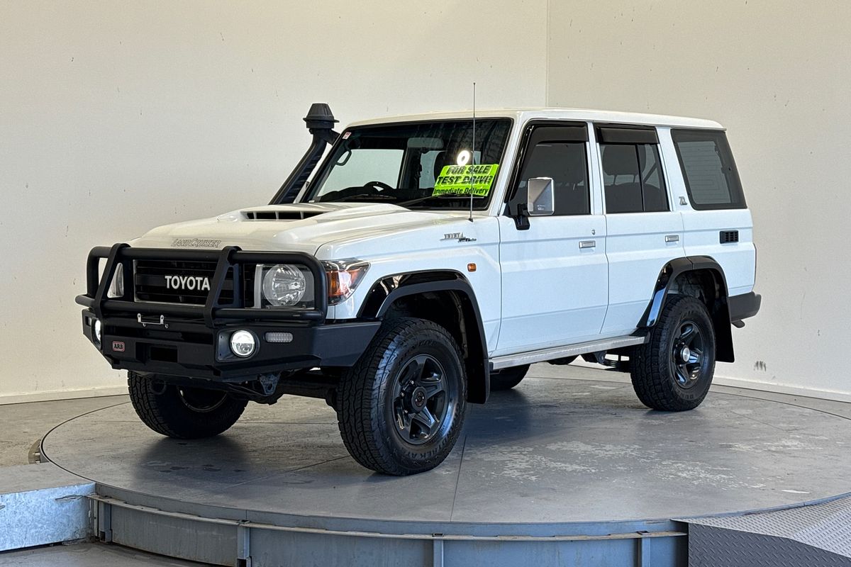 2021 Toyota Landcruiser GXL VDJ76R