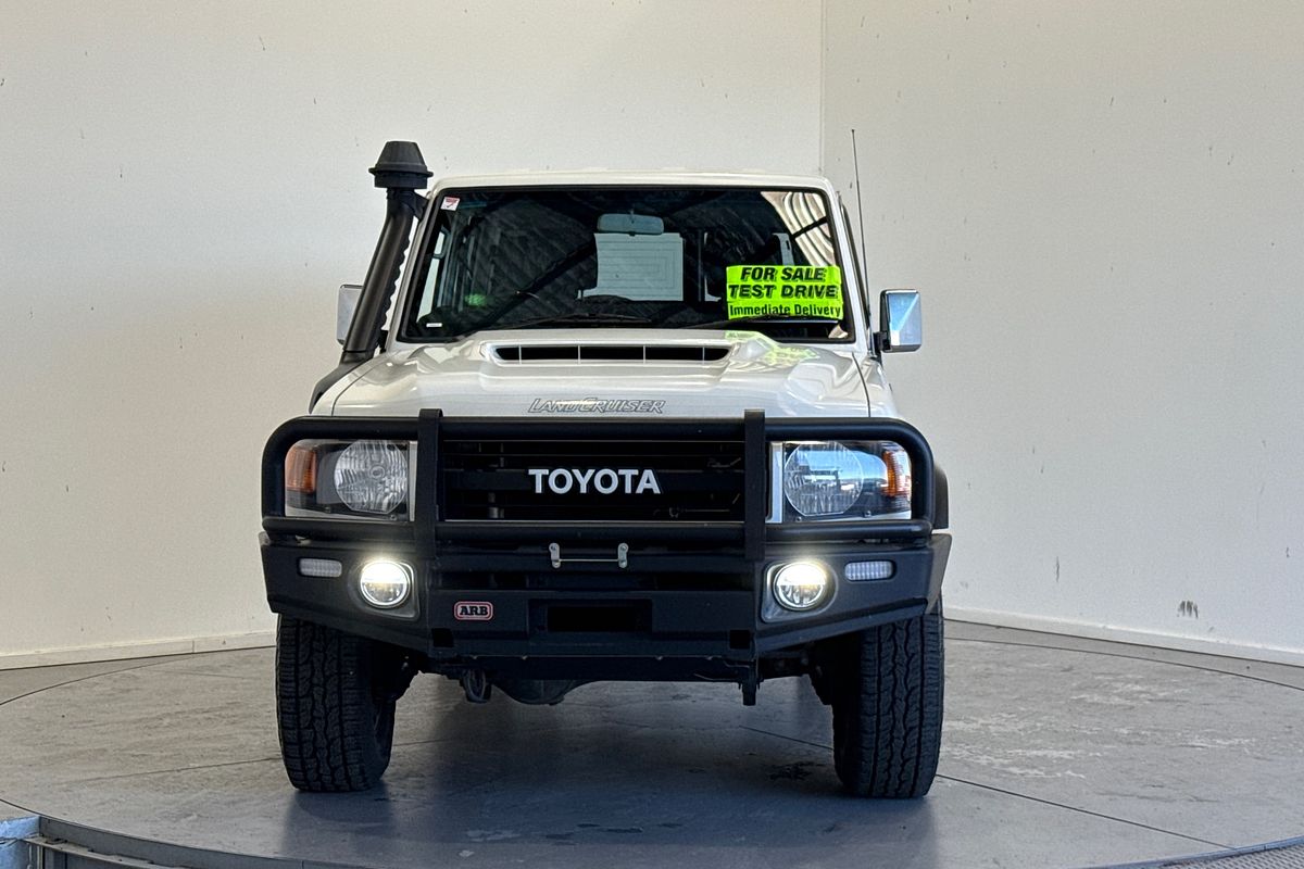 2021 Toyota Landcruiser GXL VDJ76R