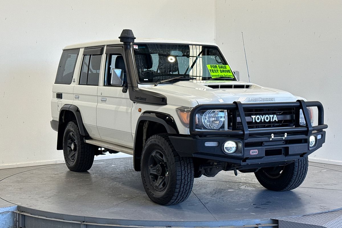 2021 Toyota Landcruiser GXL VDJ76R