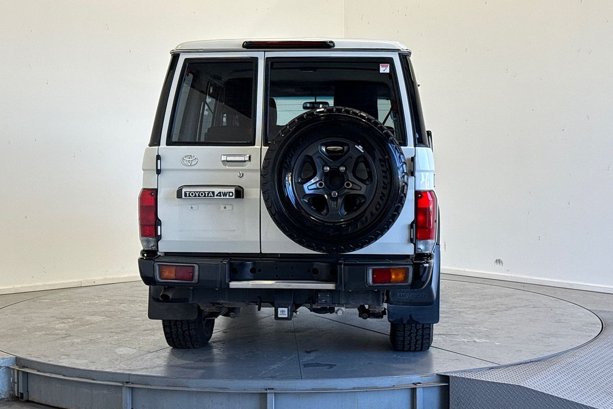 2021 Toyota Landcruiser GXL VDJ76R