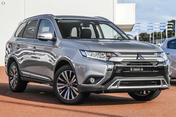 2019 Mitsubishi Outlander LS ZL thumb-0