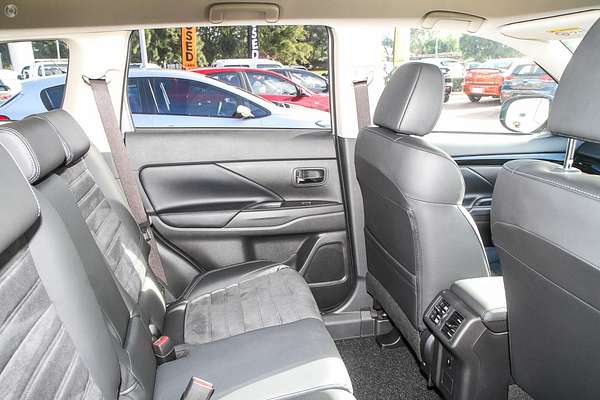2019 Mitsubishi Outlander LS ZL thumb-5
