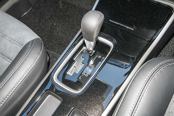 2019 Mitsubishi Outlander LS ZL thumb-12