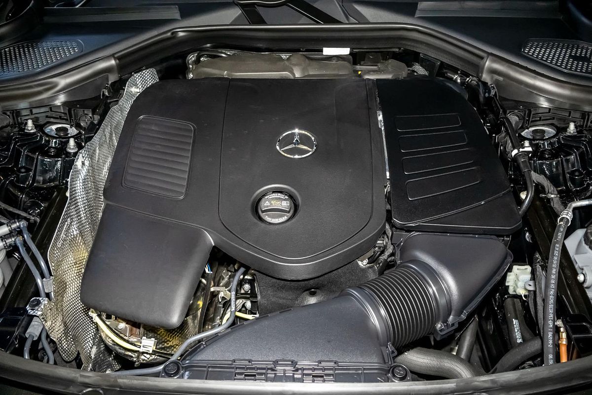 C254 806+056MY GLC300 CPE 9G 9 sp 2.0T/17kW