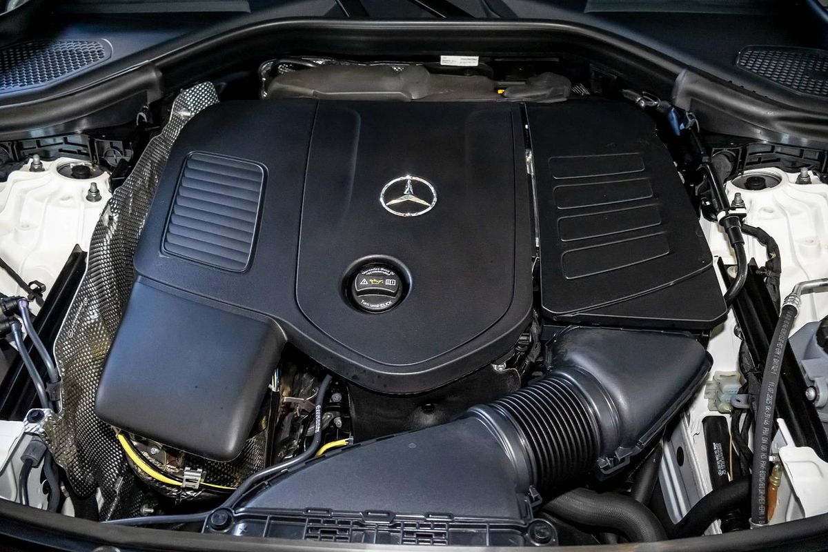C254 806+056MY GLC300 CPE 9G 9 sp 2.0T/17kW