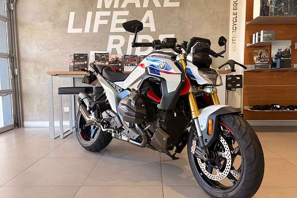 2025 BMW R 1300 R Performance R 1300