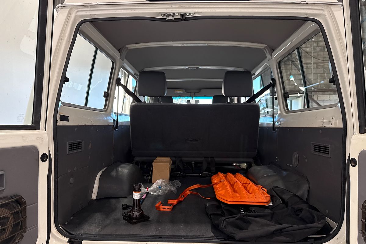 2017 Toyota Landcruiser GXL Troopcarrier VDJ78R