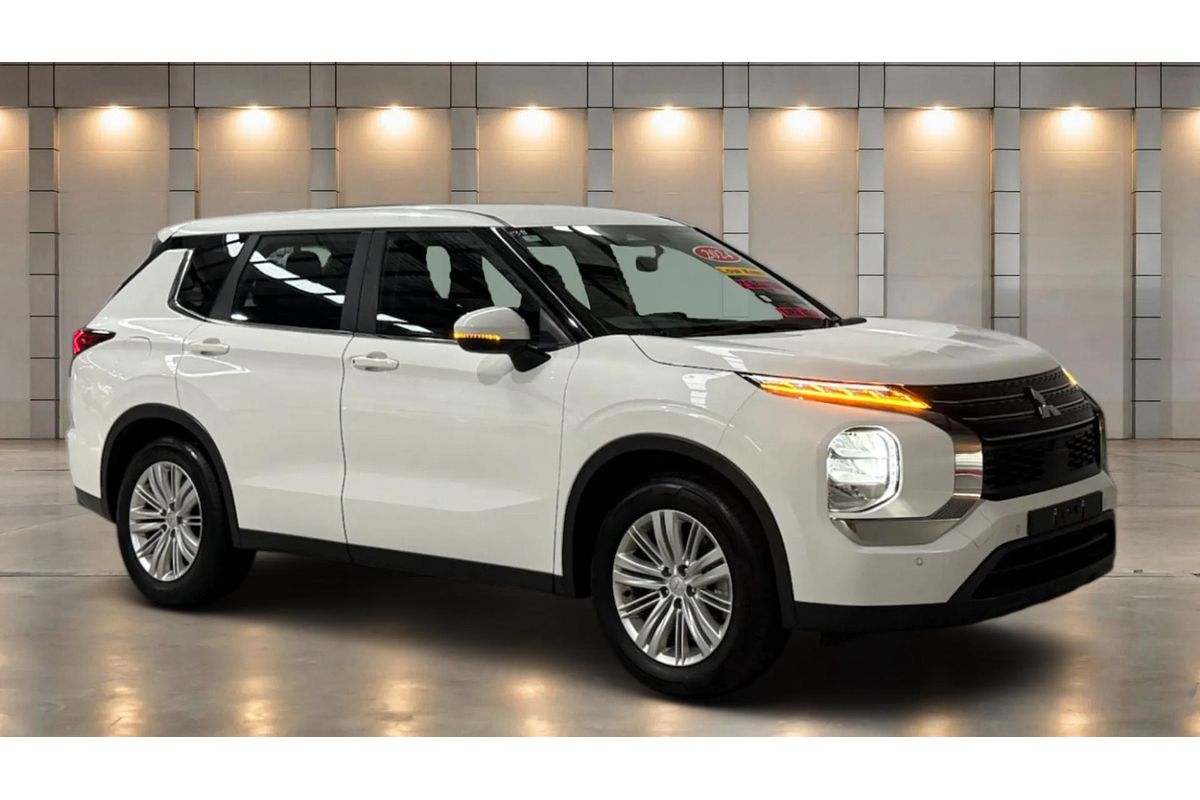 2024 Mitsubishi Outlander ES ZM