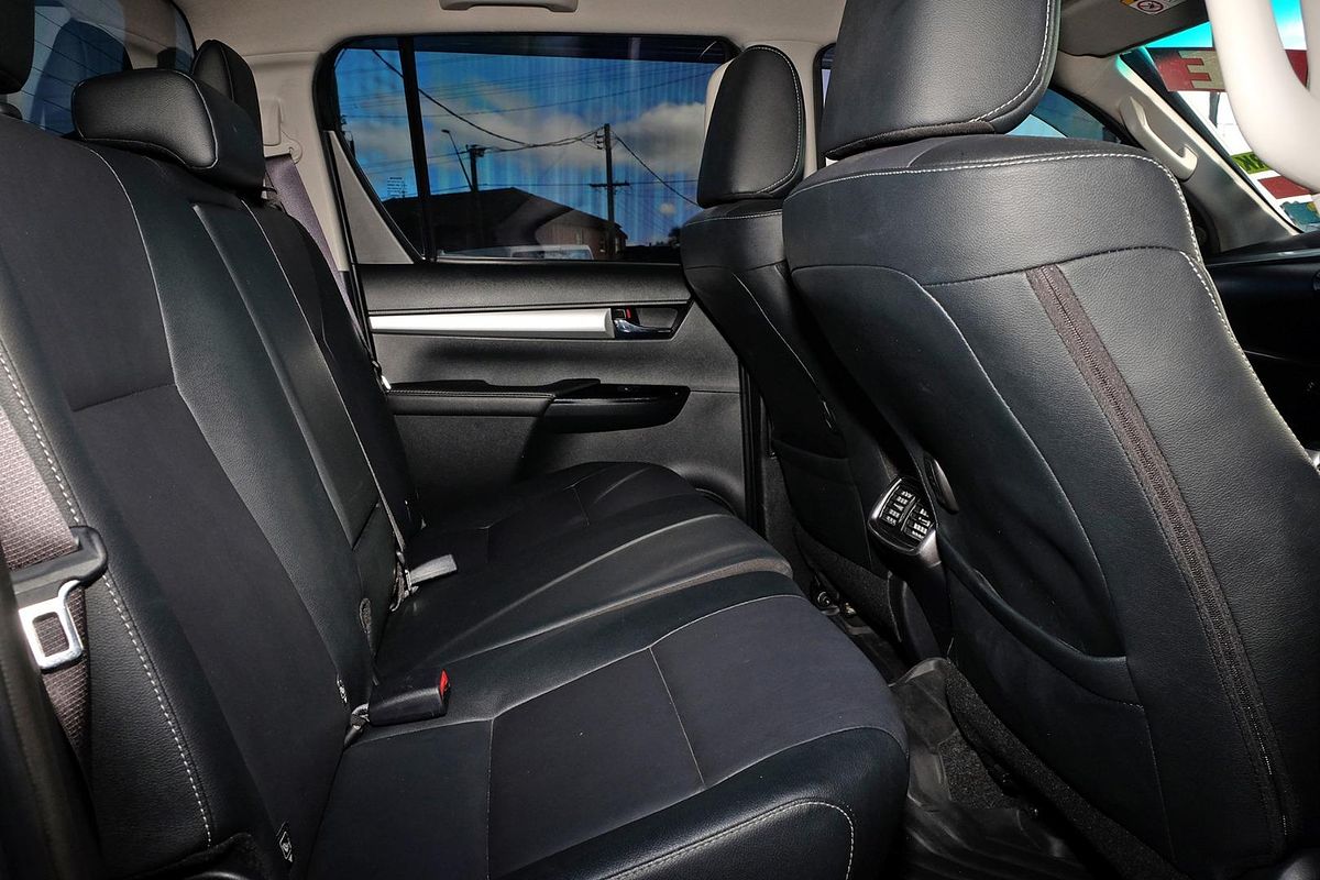 2023 Toyota Hilux SR5 GUN126R 4X4