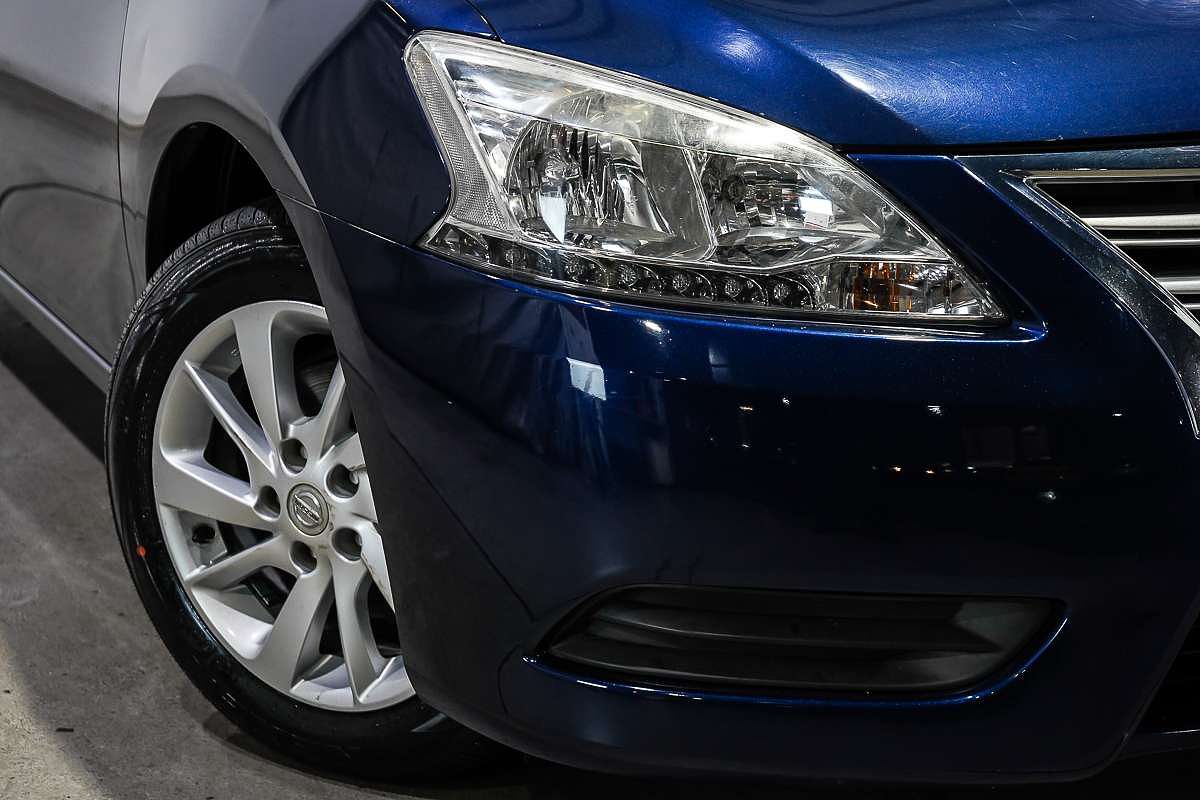 2013 Nissan Pulsar ST B17