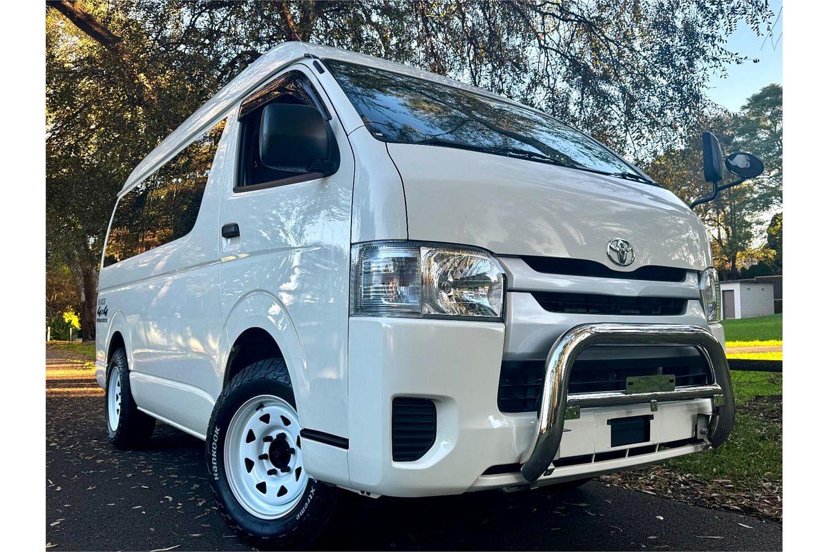 2015 Toyota Hiace 4WD Extra High Roof High Roof Extra High KDH206R MY15 UPGRADE 2015
