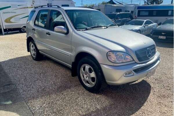 2001 Mercedes Benz ML270 CDI Luxury (4x4) W163