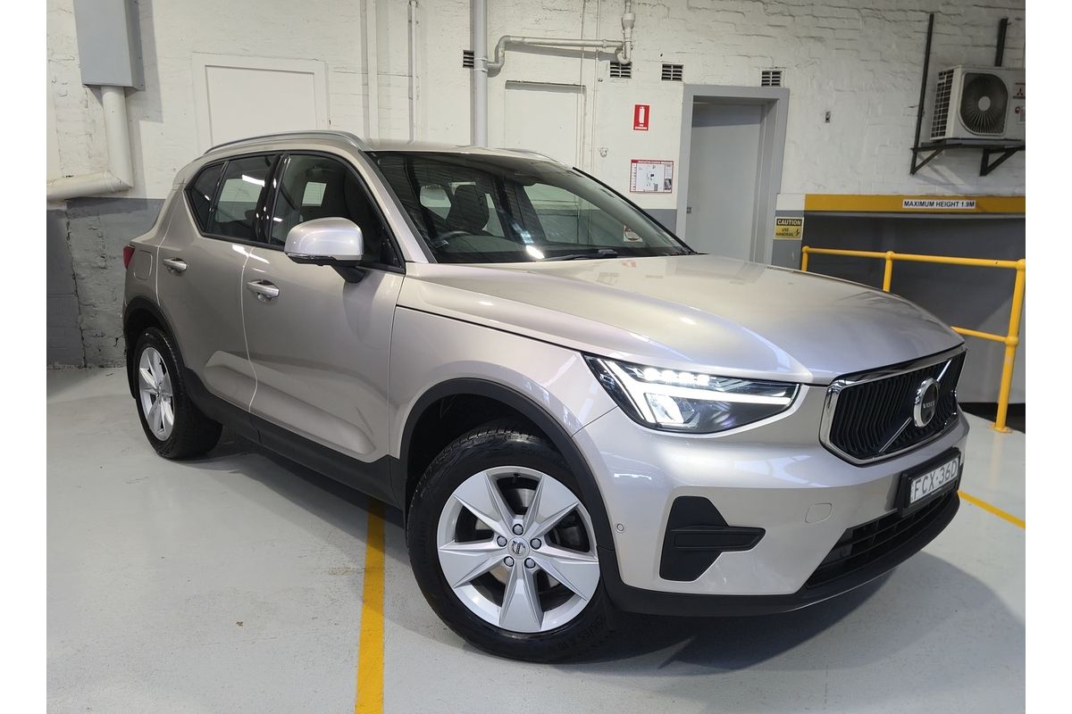 2023 Volvo XC40 Plus B4