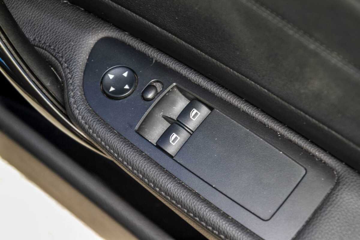 2012 BMW 1 Series 125i E82 LCI