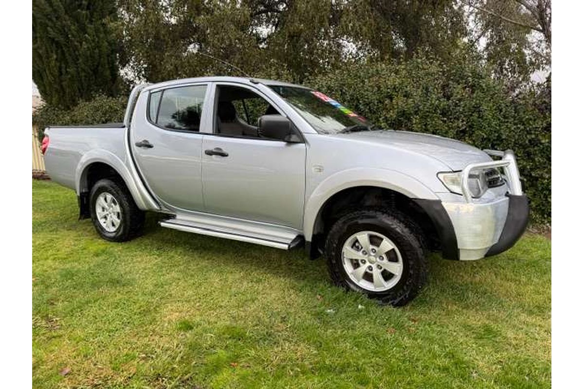 2015 Mitsubishi Triton GLX MN 4X4