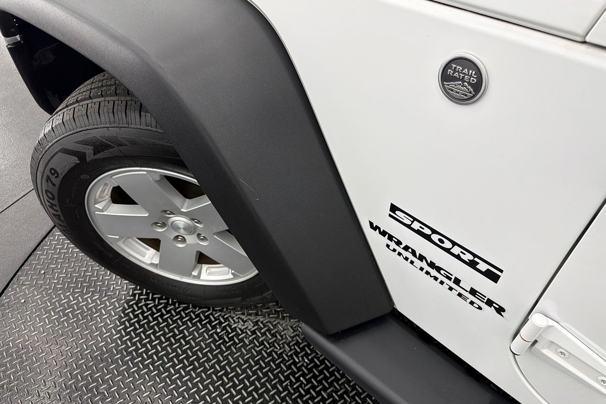 2017 Jeep Wrangler Unlimited Sport JK