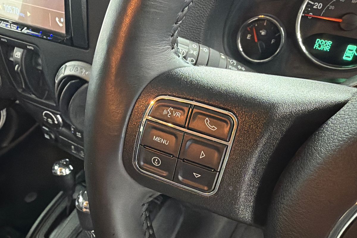 2017 Jeep Wrangler Unlimited Sport JK