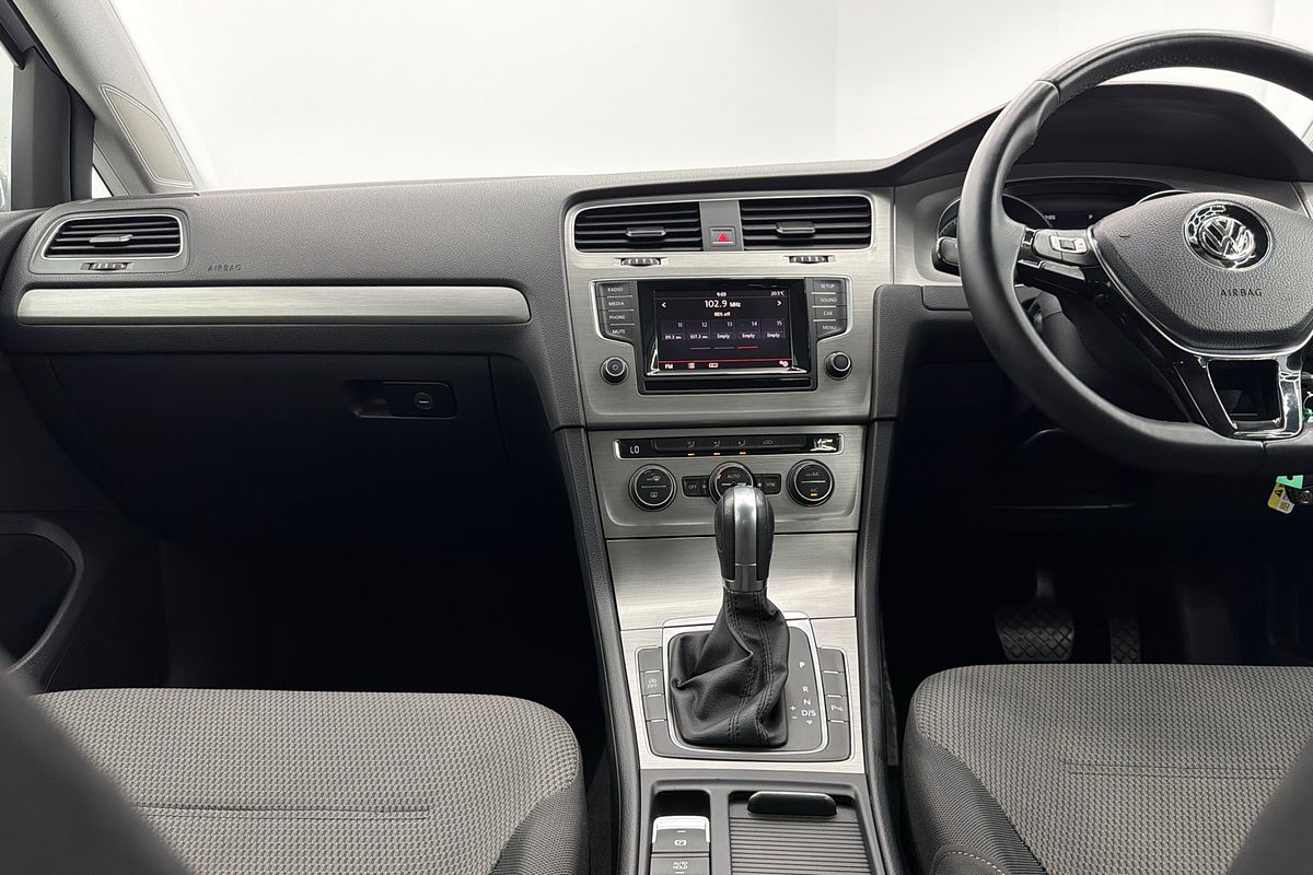 2014 Volkswagen Golf 90TSI Comfortline 7