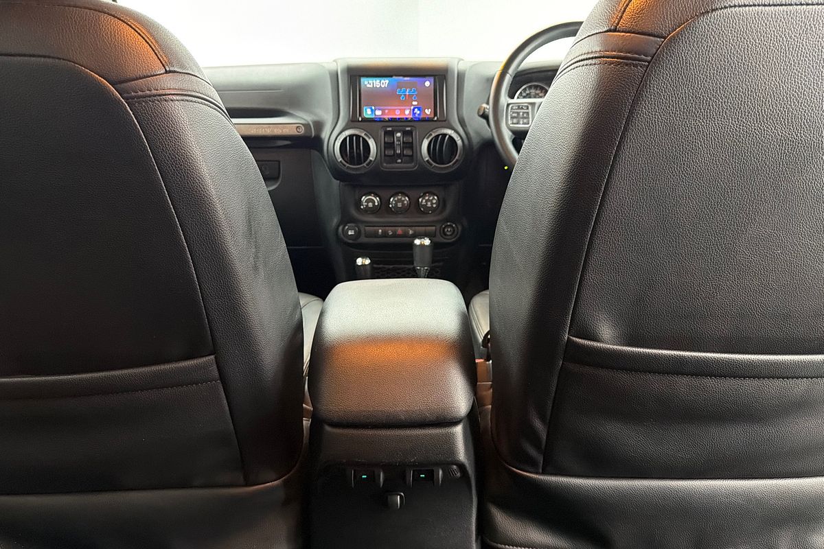 2017 Jeep Wrangler Unlimited Sport JK