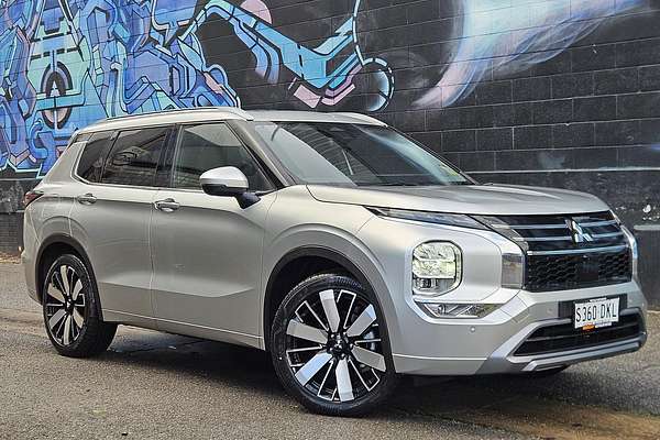 2025 Mitsubishi Outlander Exceed ZM