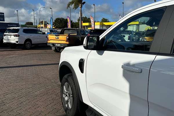 2025 Ford Ranger PHEV XLT 4X4 2.3L thumb-17