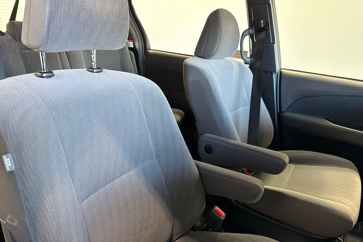 2019 Toyota Tarago GLi ACR50R
