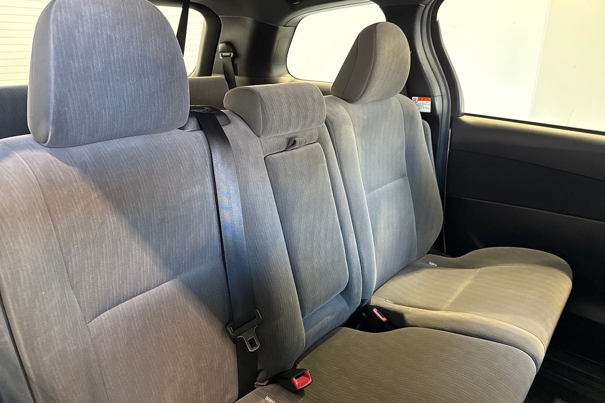 2019 Toyota Tarago GLi ACR50R