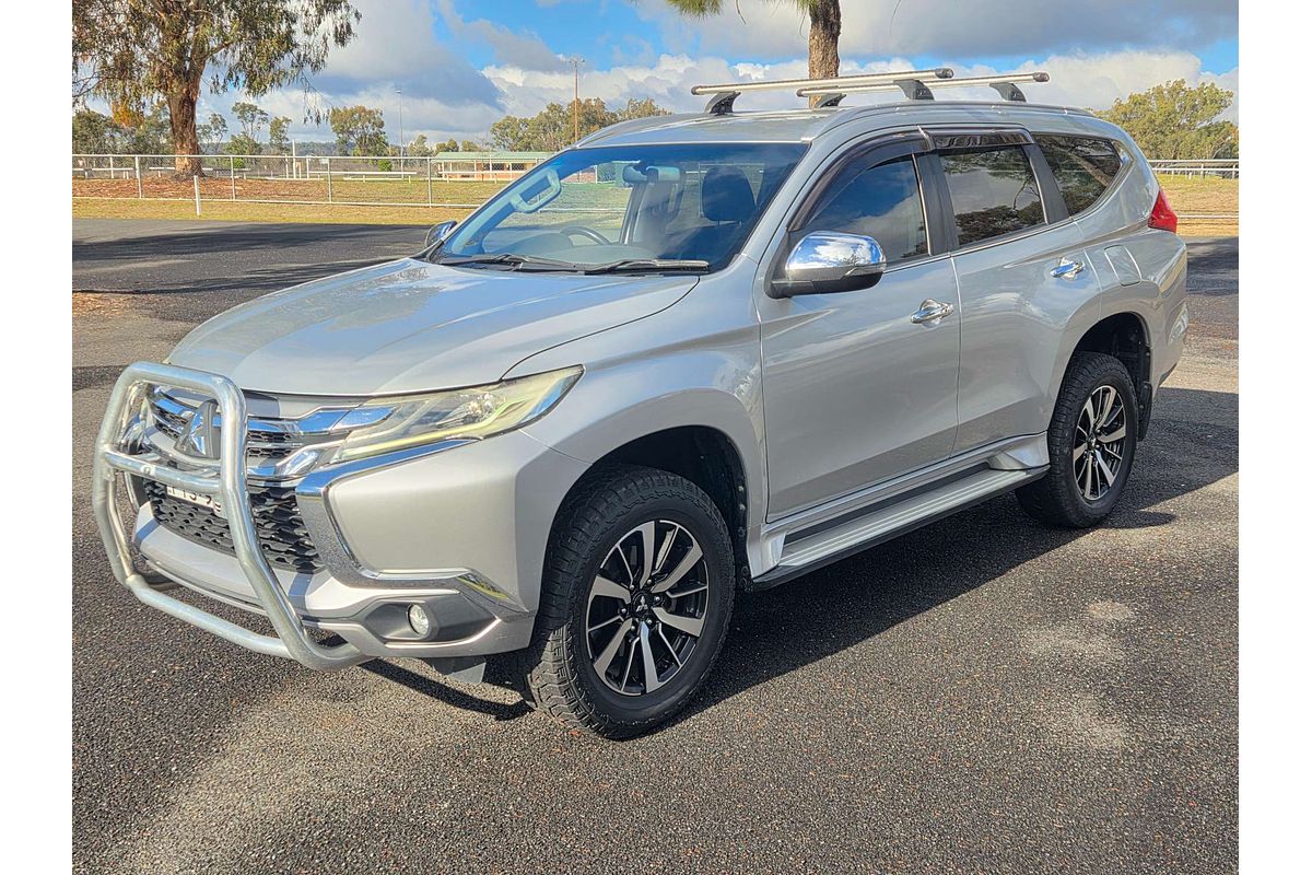 2016 Mitsubishi Pajero Sport GLX QE