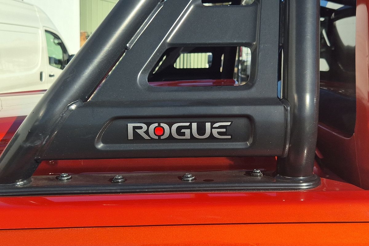 Hilux 4x4 Rogue 2.8L T Diesel Automatic Double Cab 1Y46290 002