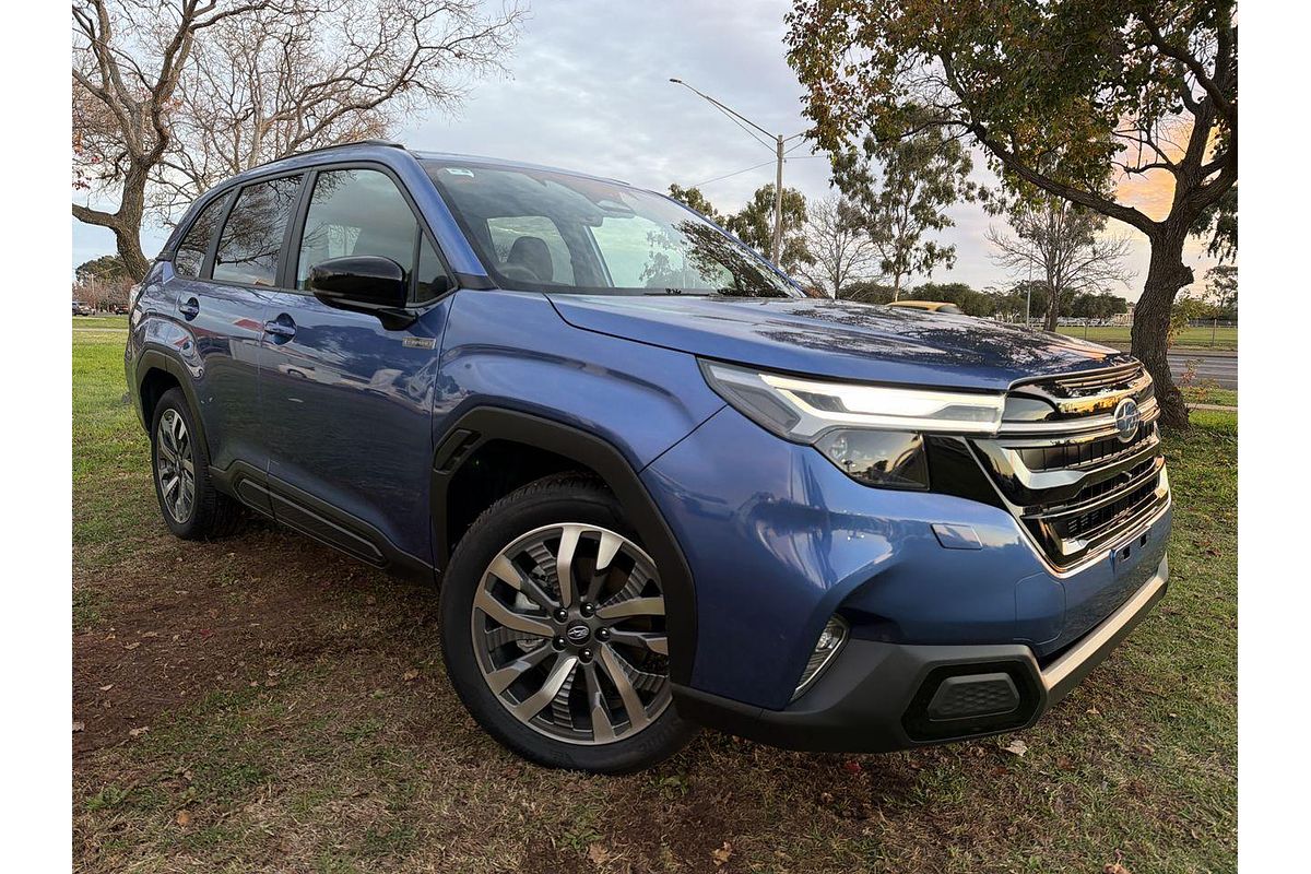 2025 Subaru Forester Hybrid Touring S6