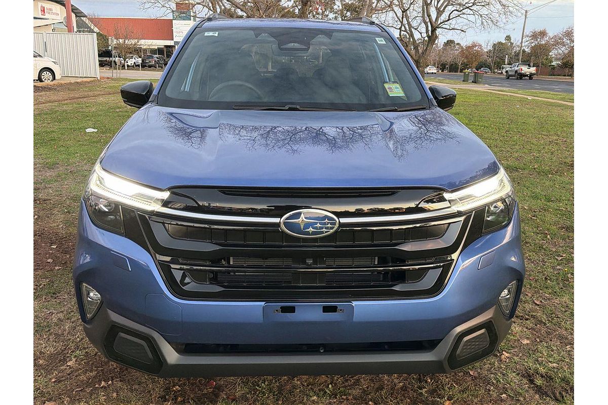 2025 Subaru Forester Hybrid Touring S6
